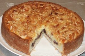 8 - Crostata con crema frangipane e amarene sciroppate